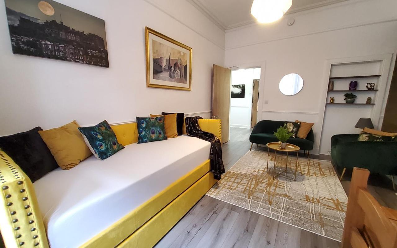 Leith Spectacular Apartment By Sensational Stay Short Lets & Serviced Accommodation With 6 Separate Beds & 2 Baths Edinburgh Exterior photo
