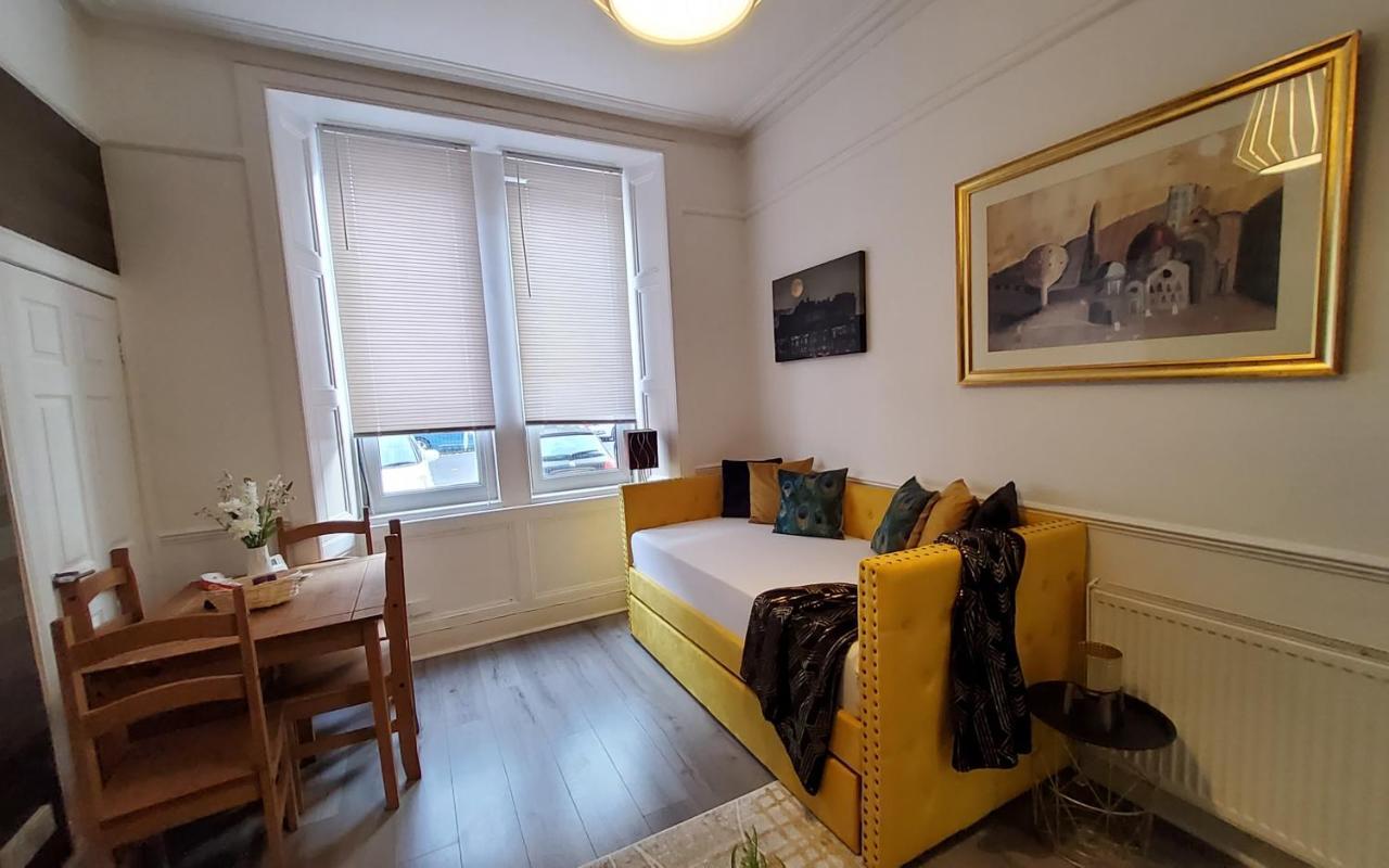 Leith Spectacular Apartment By Sensational Stay Short Lets & Serviced Accommodation With 6 Separate Beds & 2 Baths Edinburgh Exterior photo